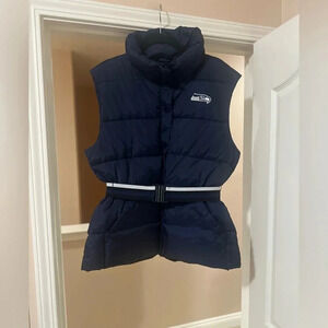 NWOT Seattle Seahawks WEAR Erin Andrews Full-Zip Navy Blue Puffer Vest Belt. XXL